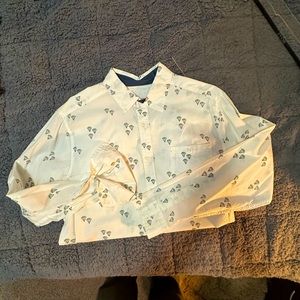 Gently used Men’s Long Sleeve Button Up